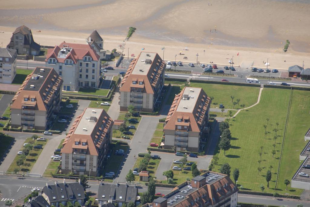 Lagrange Vacances Les Residences Вилер-сюр-Мер Екстериор снимка